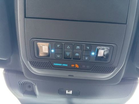 Used 2025 Ford Explorer ST-Line w/ Premium Package image 26