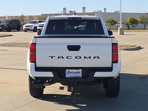 Used 2024 Toyota Tacoma TRD Sport image 8