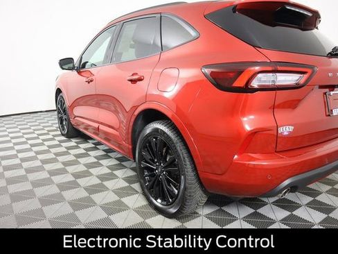 Certified 2023 Ford Escape ST-Line Elite AWD/4WD image 24
