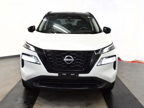 Used 2023 Nissan Rogue SV w/ SV Premium B Package image 4