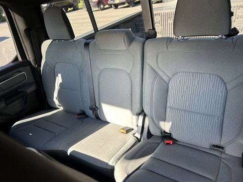 Used 2022 RAM 1500 Big Horn AWD/4WD image 23