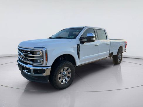Used 2023 Ford F350 Lariat w/ Lariat Ultimate Package AWD/4WD image 7