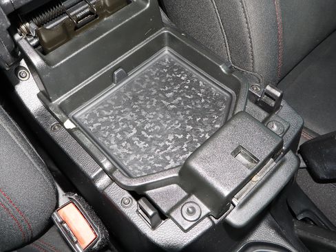 Used 2021 Jeep Wrangler Unlimited Rubicon image 35