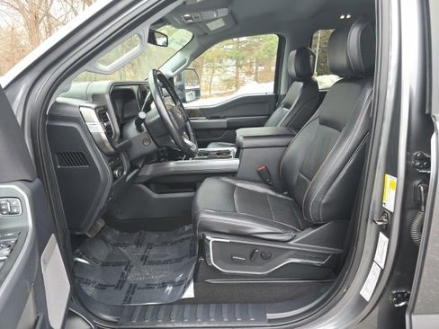 Used 2024 Ford F350 Lariat image 4