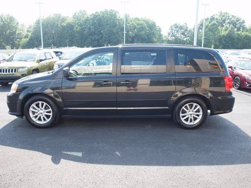 Used 2016 Dodge Grand Caravan SXT FWD image 3