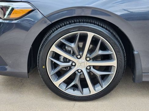 Used 2022 Honda Civic Touring image 11