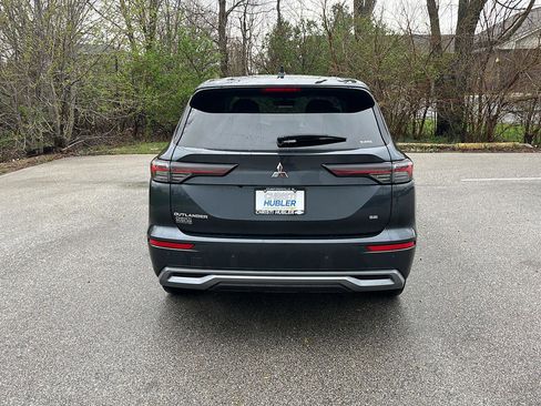 Used 2025 Mitsubishi Outlander SE AWD/4WD image 4