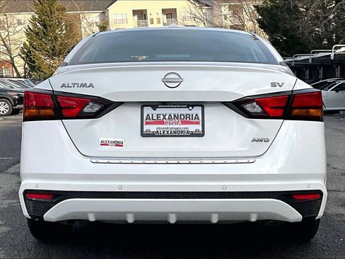 Used 2023 Nissan Altima 2.5 SV image 4