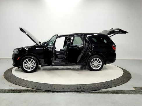 Used 2023 Dodge Durango GT image 12