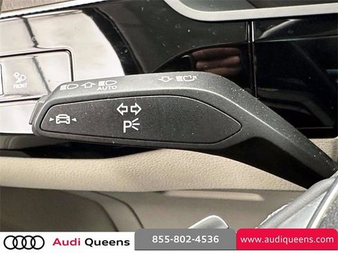 Used 2024 Audi Q8 e-tron Premium Plus image 29