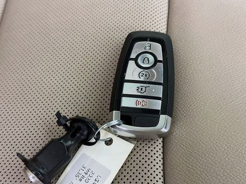 Certified 2020 Ford Explorer Limited w/ Class III Trailer Tow Package image 22