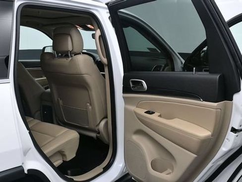 Used 2021 Jeep Grand Cherokee Limited AWD/4WD image 14