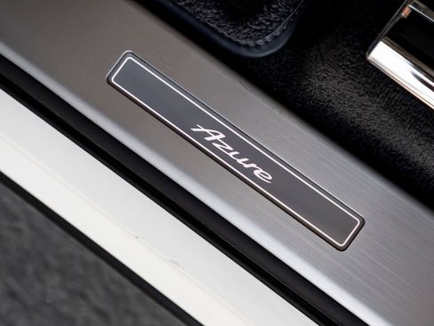 Used 2024 Bentley Bentayga AWD/4WD image 37