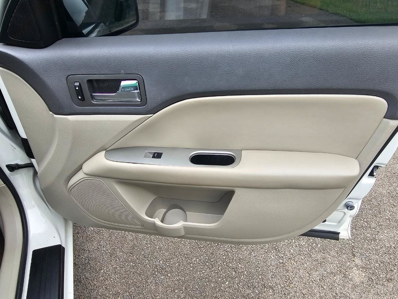 Used 2012 Ford Fusion SEL FWD image 15
