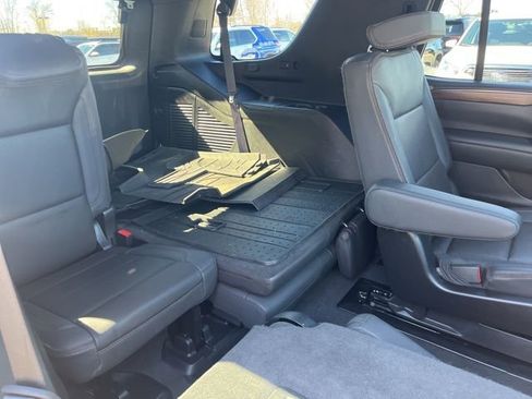 Used 2024 Chevrolet Tahoe High Country image 14