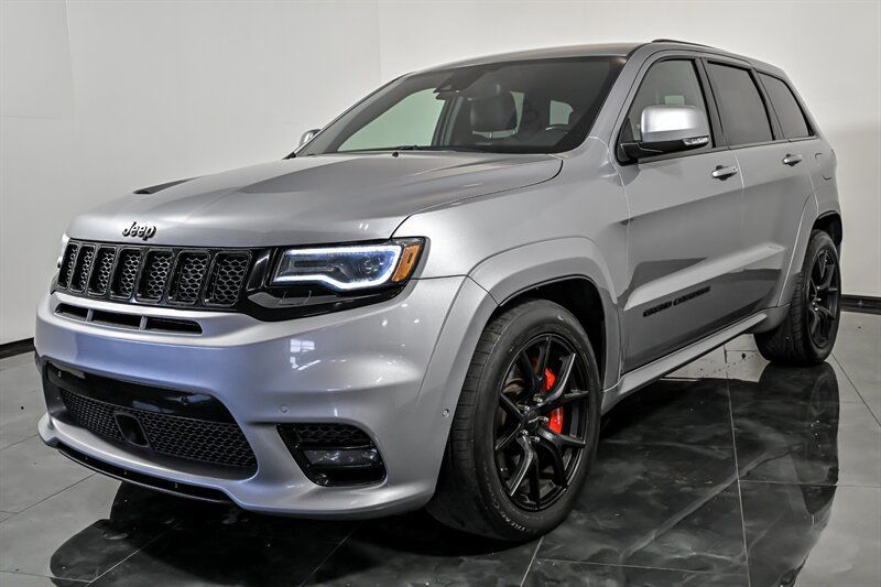 Used 2019 Jeep Grand Cherokee SRT w/ Trailer Tow Group IV AWD/4WD image 5