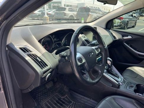Used 2014 Ford Focus Titanium FWD image 9