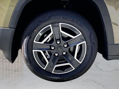 New 2026 Jeep Cherokee Laredo image 30