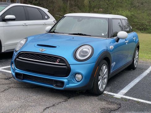 Used 2019 MINI Cooper S w/ Premium Package image 3