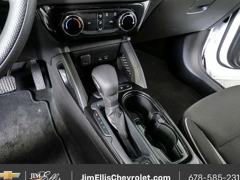 Certified 2025 Chevrolet TrailBlazer LT AWD/4WD image 16