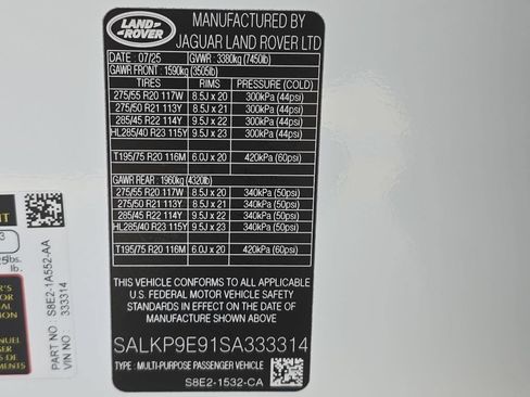 Used 2025 Land Rover Range Rover SE AWD/4WD image 29