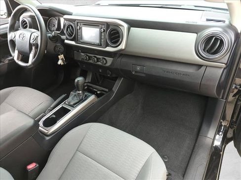 Used 2019 Toyota Tacoma SR5 RWD image 20