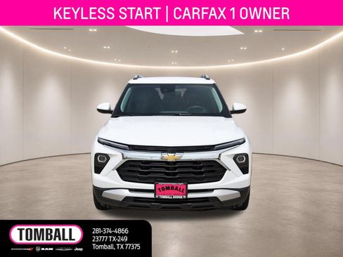Used 2025 Chevrolet TrailBlazer LT FWD image 2