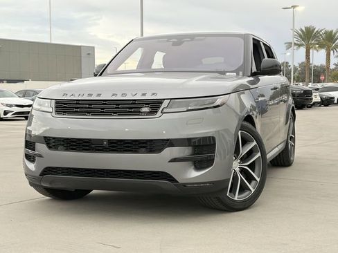 Used 2023 Land Rover Range Rover Sport SE image 3