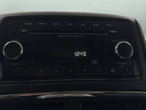Used 2015 Dodge Grand Caravan SXT FWD image 13