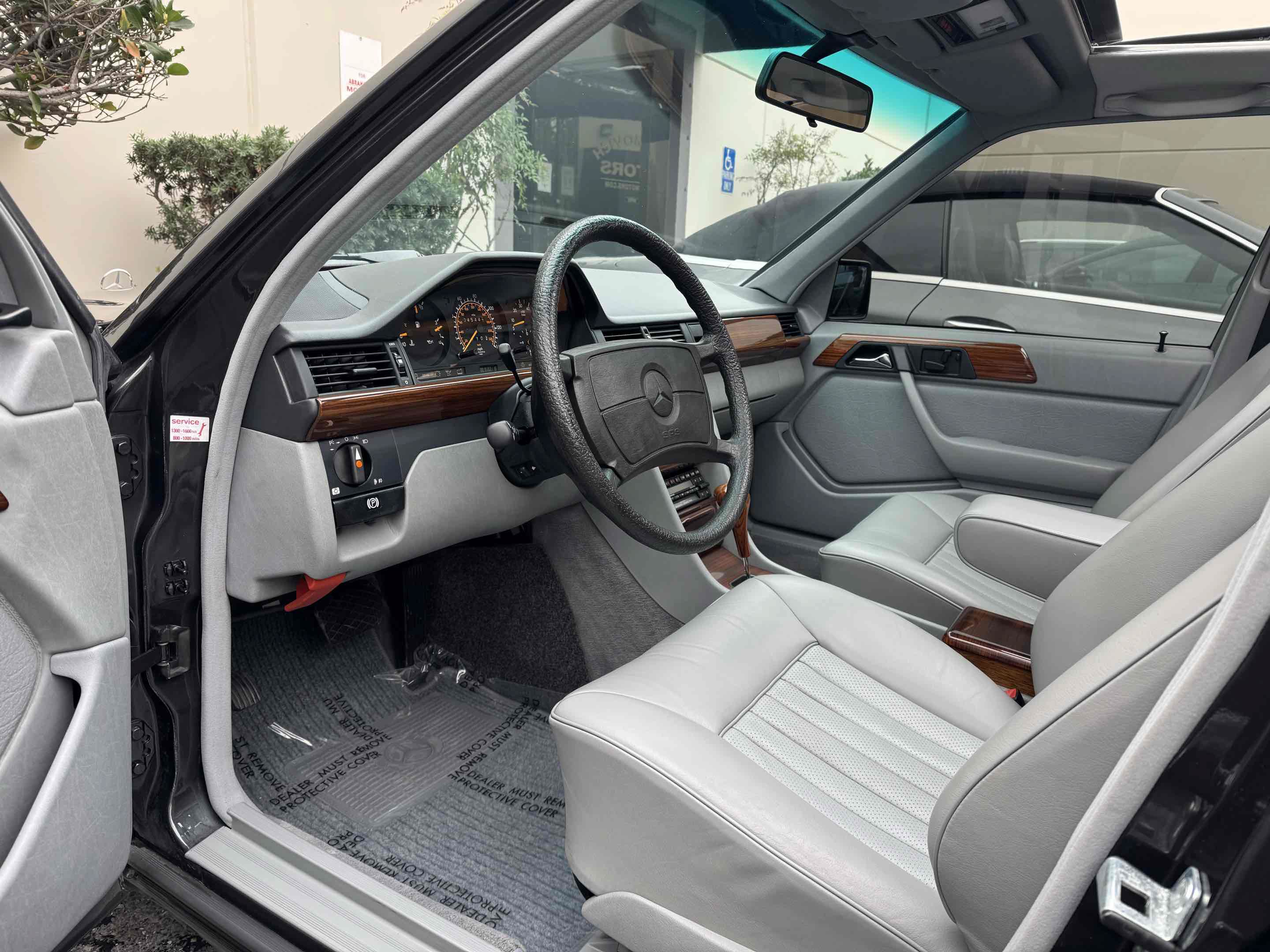 Used 1987 Mercedes-Benz 300 D Turbo image 33