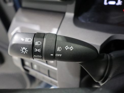 Used 2025 Toyota 4Runner SR5 AWD/4WD image 34