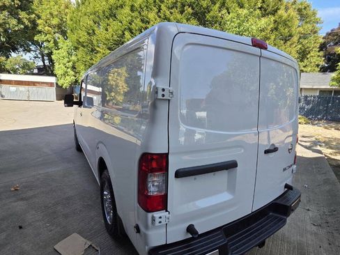 Used 2018 Nissan NV 2500 SL w/ Navigation Package image 7