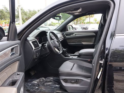 Used 2023 Volkswagen Atlas Cross Sport SE FWD image 26