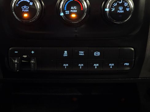 Used 2015 RAM 4500 Tradesman w/ Chrome Appearance Group AWD/4WD image 26
