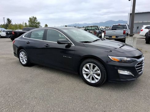 Used 2023 Chevrolet Malibu LT FWD image 2