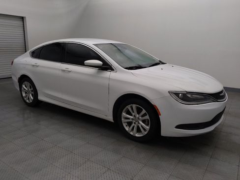 Used 2016 Chrysler 200 Touring image 11