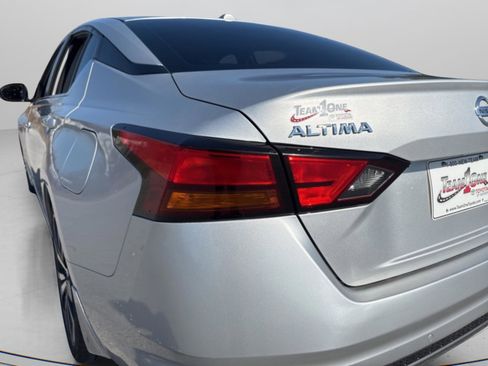 Used 2020 Nissan Altima 2.5 SR image 9