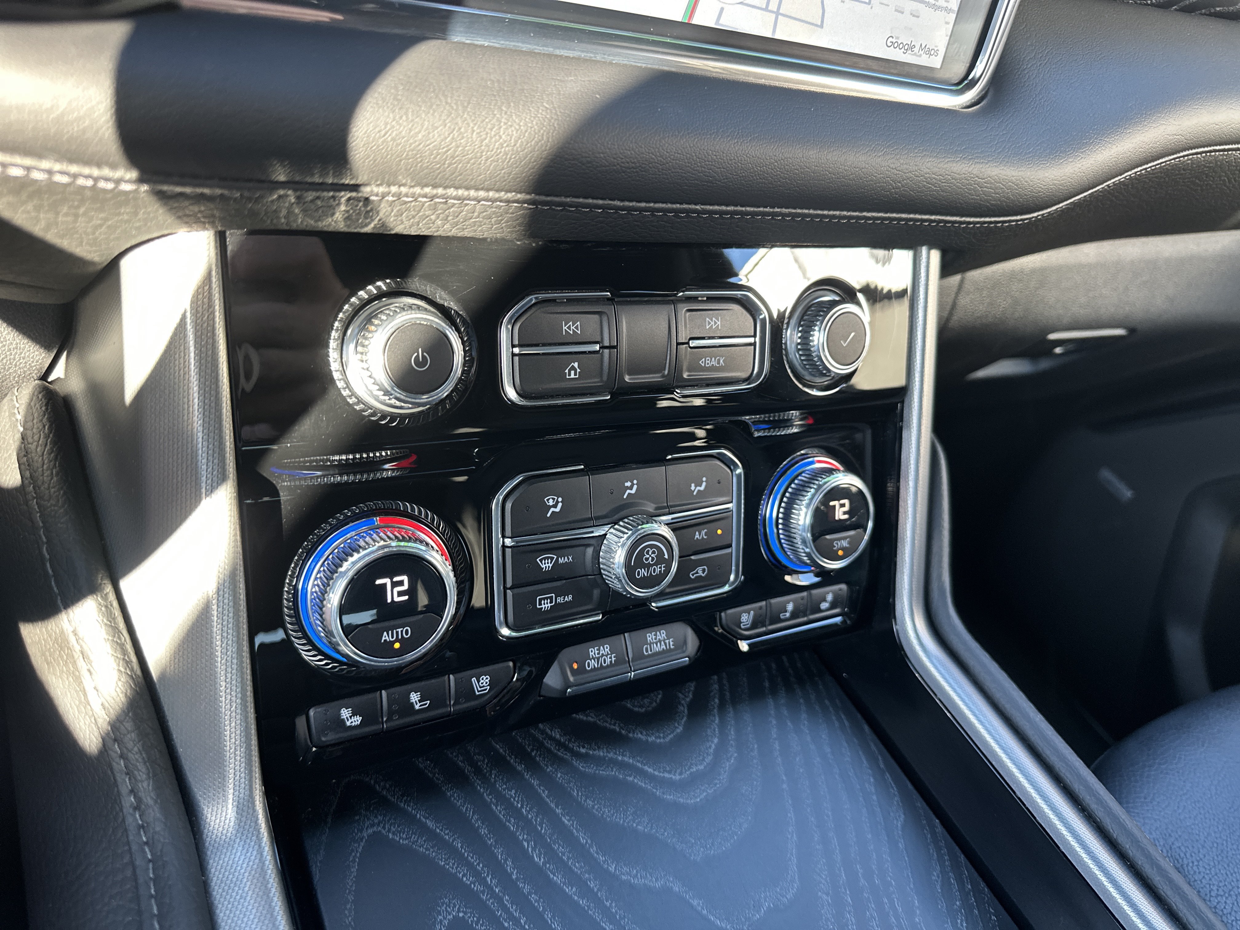 Used 2023 GMC Yukon Denali AWD/4WD image 19