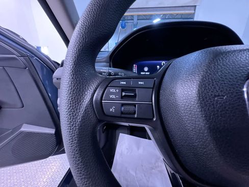 Used 2025 Honda Accord SE image 19