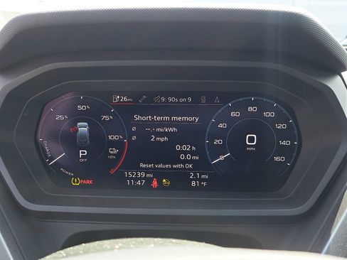 Used 2023 Audi Q4 e-tron Premium Plus w/ Premium Plus image 9