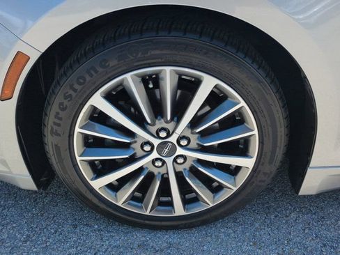 Used 2020 Lincoln MKZ FWD image 10