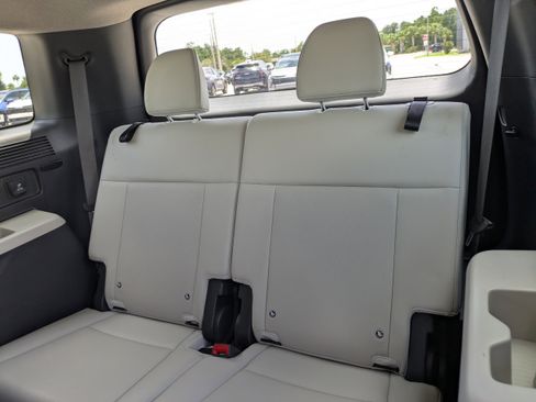 Used 2025 Hyundai Santa Fe Limited FWD image 15
