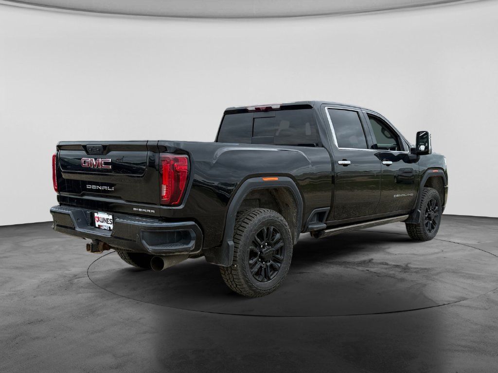 Used 2022 GMC Sierra 2500 Denali w/ Denali Black Diamond Edition AWD/4WD image 10