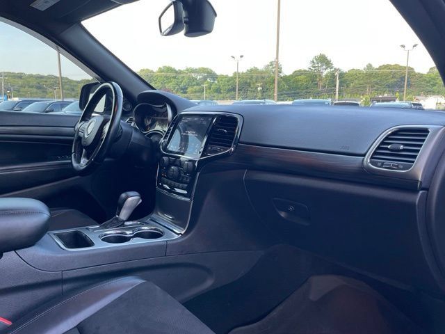Used 2020 Jeep Grand Cherokee Altitude AWD/4WD image 28