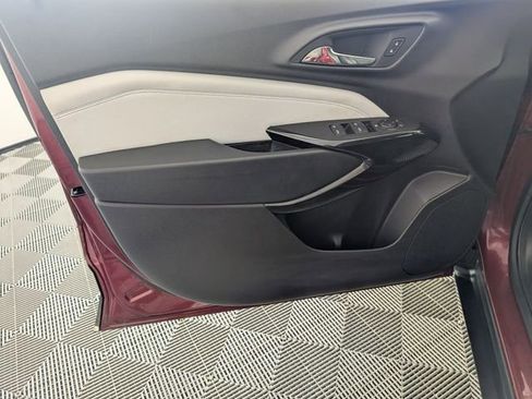 Certified 2025 Chevrolet Trax LT image 10