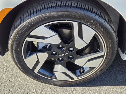 Used 2025 Kia Soul GT-Line w/ GT-Line Technology Package image 8