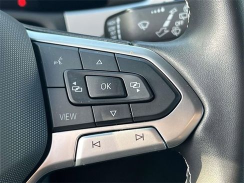 Certified 2022 Volkswagen Atlas Cross Sport SE image 23