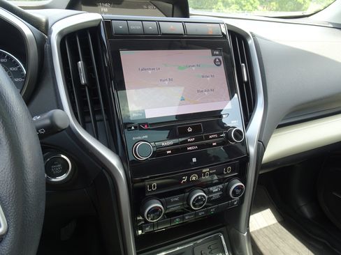 Used 2020 Subaru Ascent Limited w/ Technology Package AWD/4WD image 3