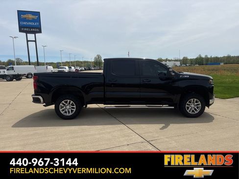 Certified 2021 Chevrolet Silverado 1500 LT w/ Convenience Package II AWD/4WD image 7