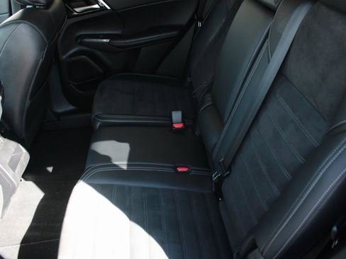 Used 2023 Mitsubishi Outlander SE Black Edition image 12